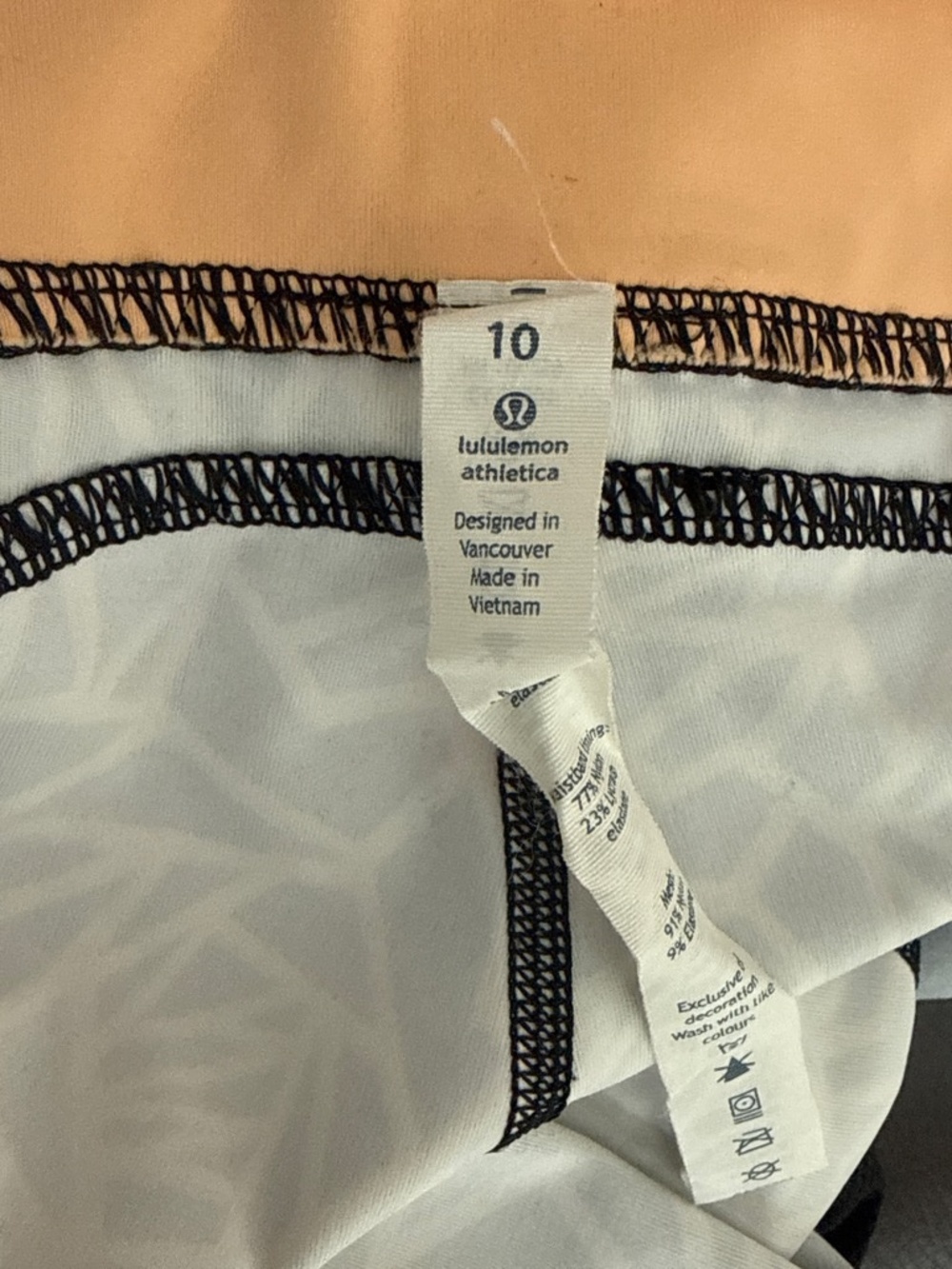 Lululemon - Picture 4 of 4